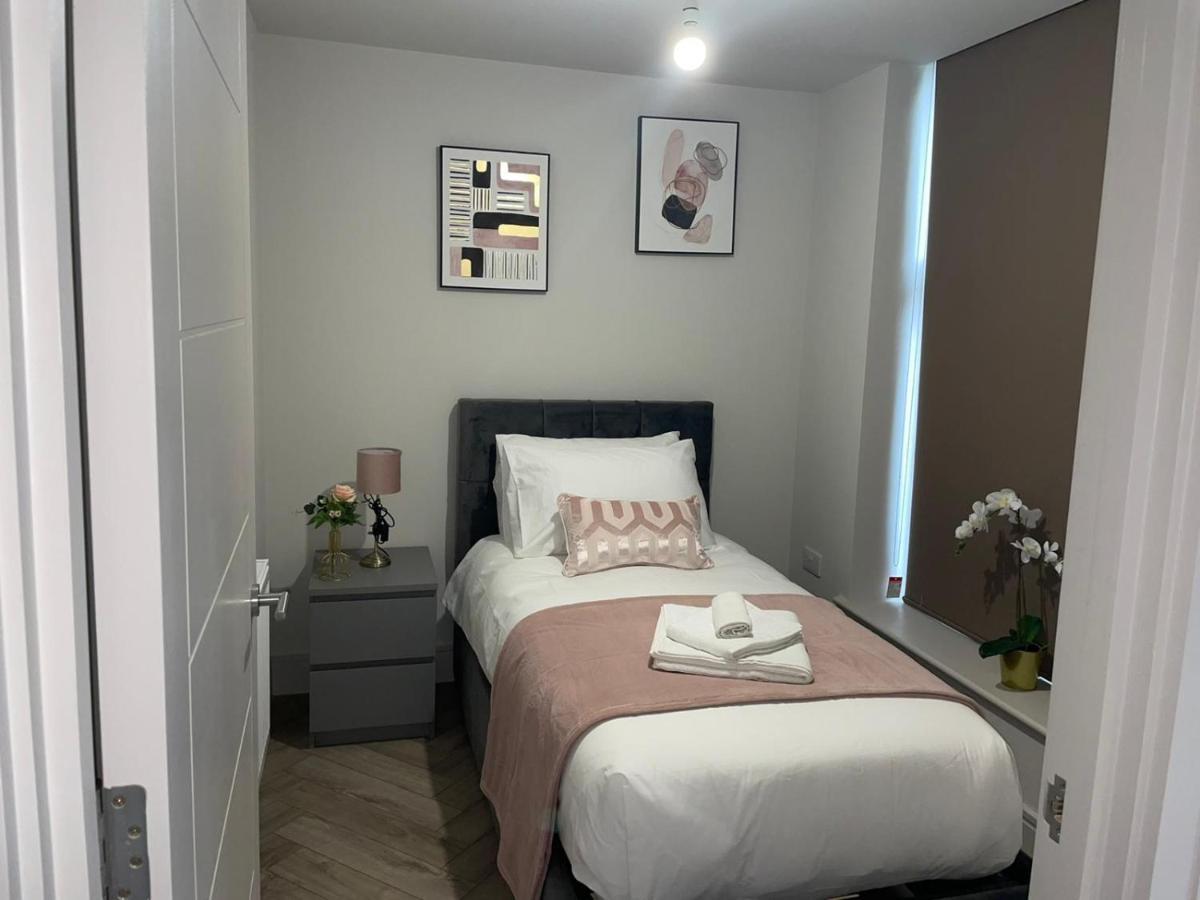 رينيس بارك Wimbledon Luxury 3Bedroom Apartment المظهر الخارجي الصورة